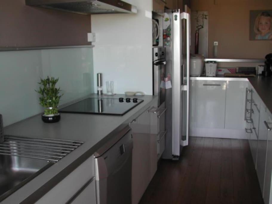 Residentiel Avec Parking Gratuit Apartment Марсилия Екстериор снимка